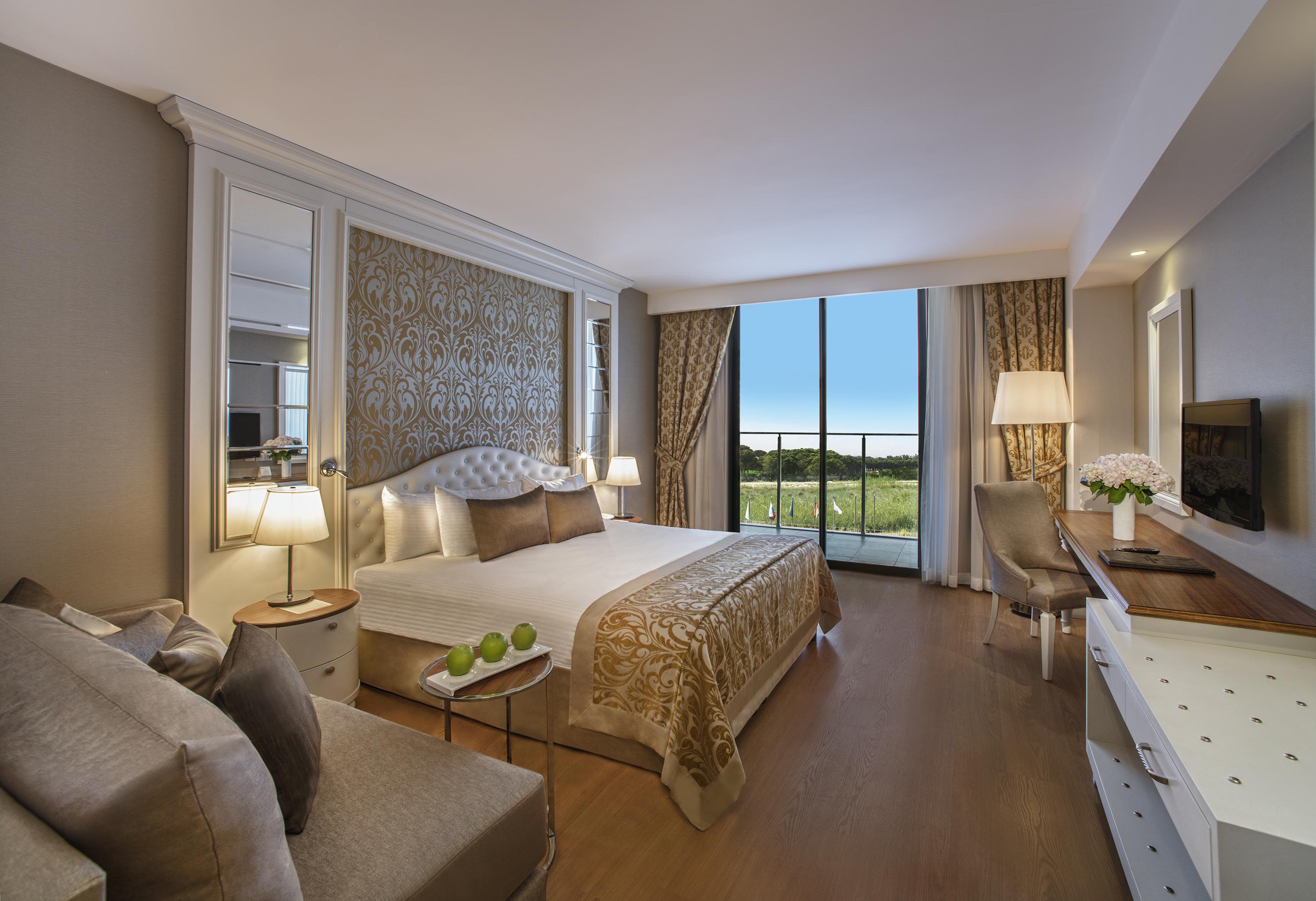 Aska Lara & Hotel